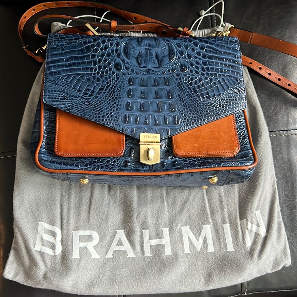 *Luxury* Brahmin Crossbody Purse